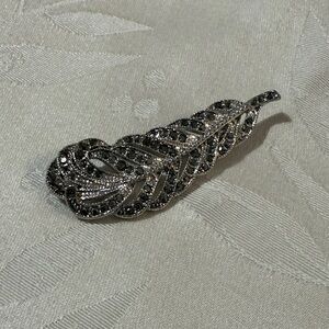 Elegant Silver Leaf Brooch